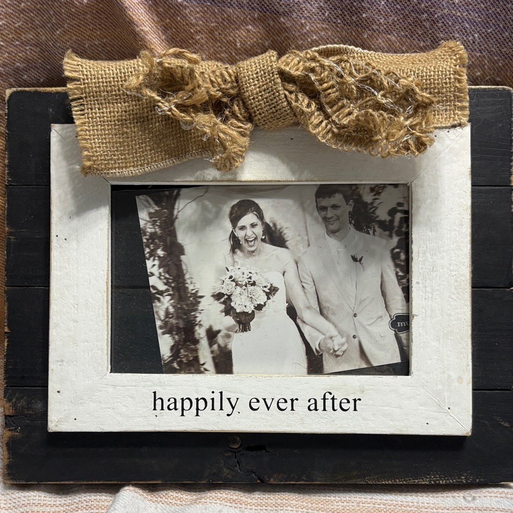 Mud Pie Burlap Bow Picture Frame - Black and White🖤